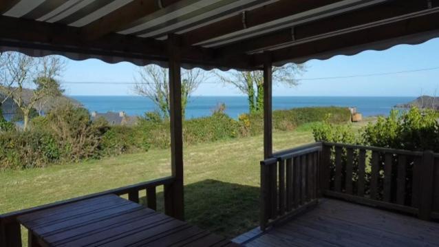 Bungalow Mer Azur. プルーア エクステリア 写真